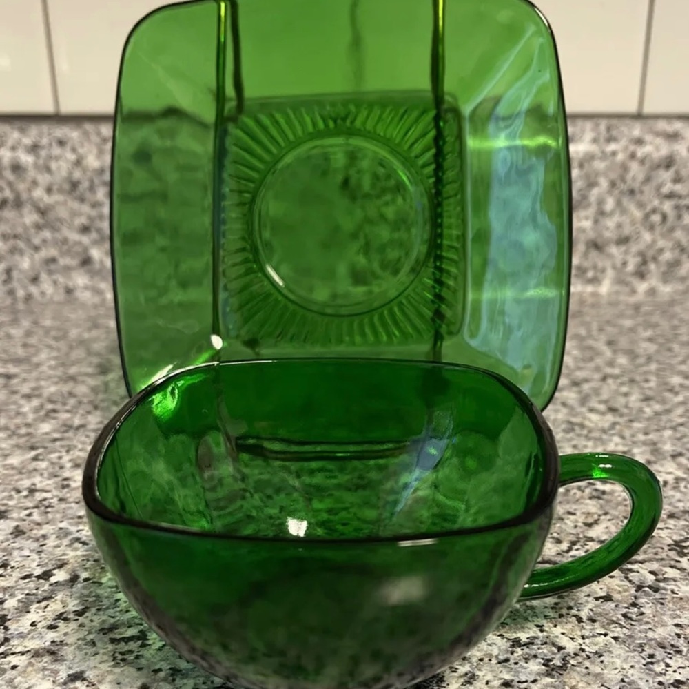 4 Anchor Hocking CHARM GREEN CUPS & SAUCERS (SET OF 4)